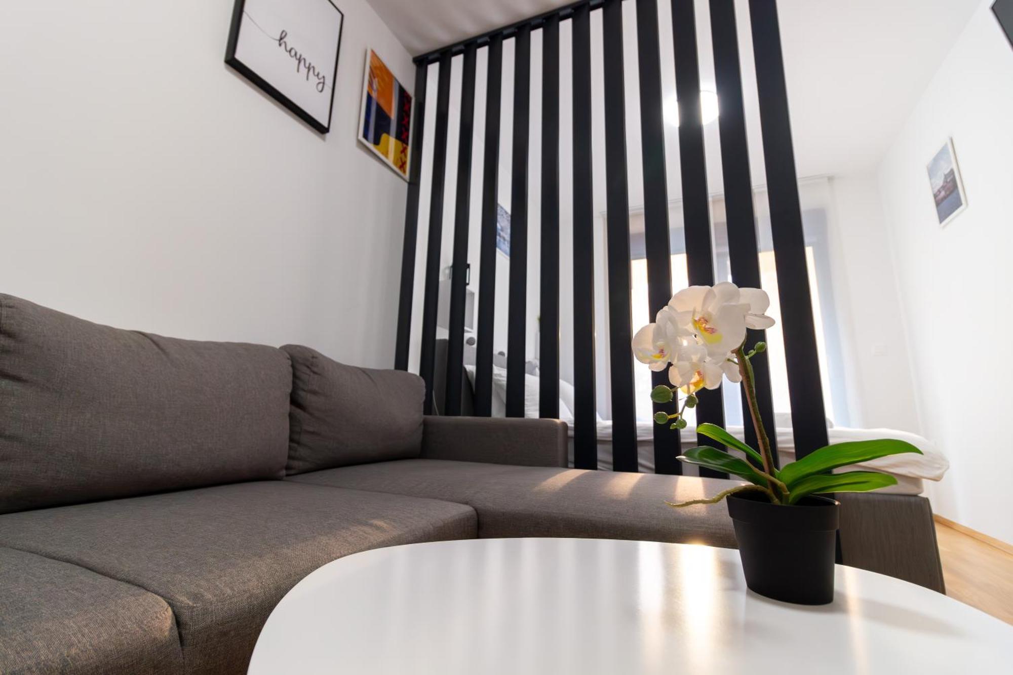 Gajeva Rooms - Stockholm Apartment Self Check-In Virovitica Exterior photo